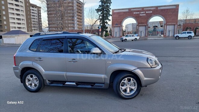 Hyundai Tucson 2009, 241,000 km - 2.0 l - Gəncə