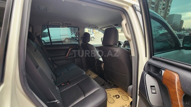 Toyota Prado 2010, 204,000 km - 2.7 l - Bakı
