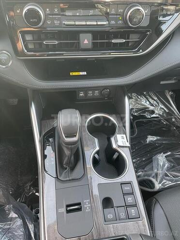 Toyota Highlander 2023, 0 km - 2.5 l - Bakı