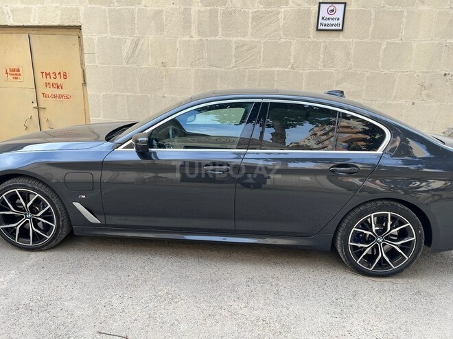 BMW 530e 2021, 27,000 km - 2.0 л - Bakı