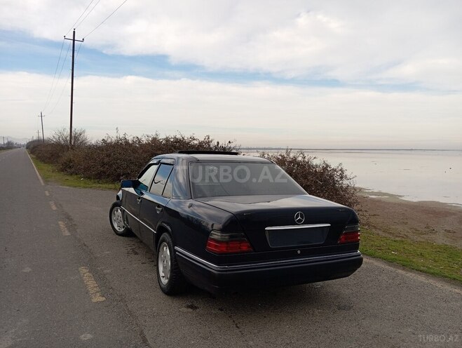 Mercedes E 250 1994, 369,263 km - 2.5 l - Lənkəran