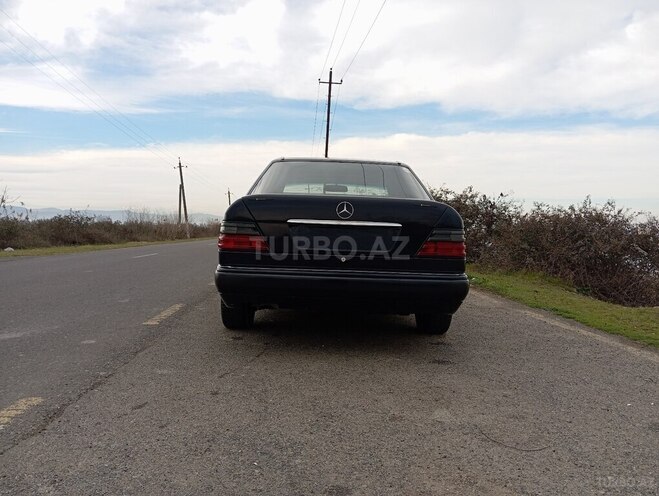Mercedes E 250 1994, 369,263 km - 2.5 l - Lənkəran