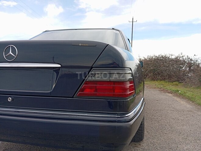 Mercedes E 250 1994, 369,263 km - 2.5 l - Lənkəran