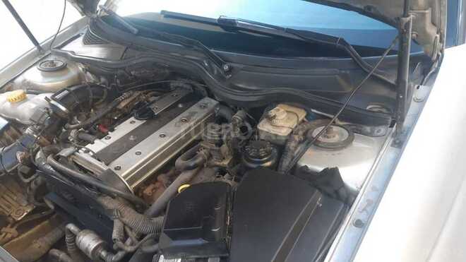 Opel Omega 1999, 268,135 km - 2.0 l - Bakı