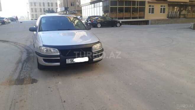 Opel Omega 1999, 268,135 km - 2.0 l - Bakı