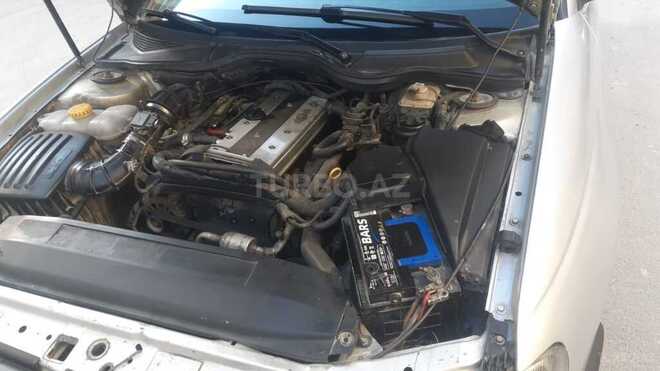Opel Omega 1999, 268,135 km - 2.0 l - Bakı