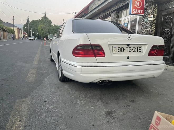 Mercedes E 240 2001, 201,000 km - 2.4 l - Bakı
