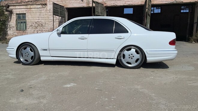 Mercedes E 240 2001, 201,000 km - 2.4 l - Bakı