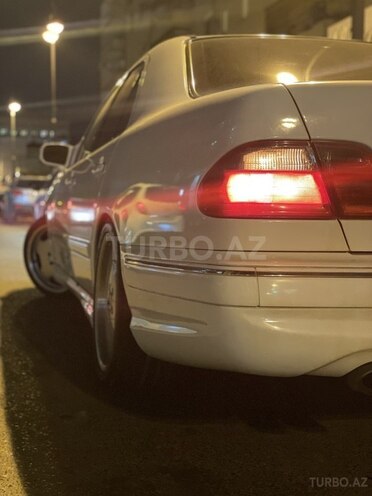 Mercedes E 240 2001, 201,000 km - 2.4 l - Bakı