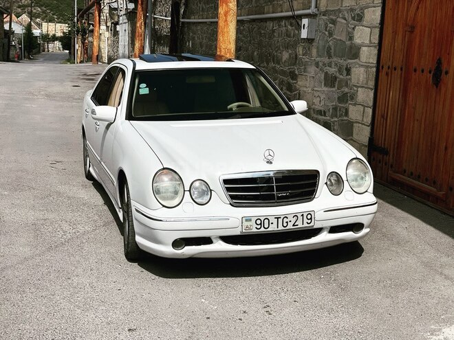 Mercedes E 240 2001, 201,000 km - 2.4 l - Bakı