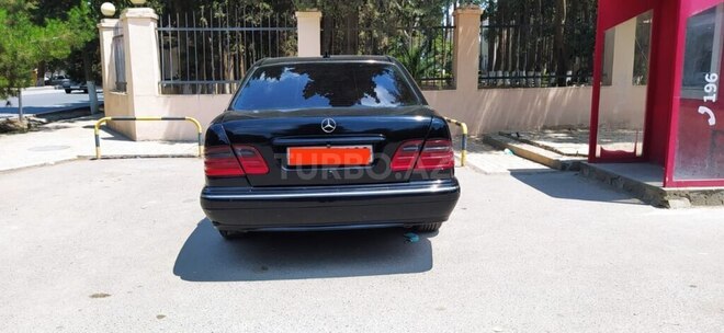 Mercedes E 320 2000, 490,546 km - 3.2 l - Şirvan