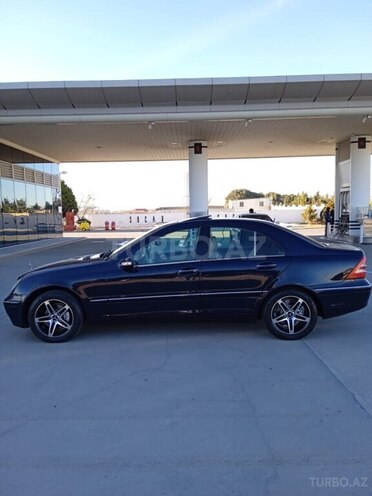 Mercedes C 240 2001, 325,700 km - 2.4 l - Masallı