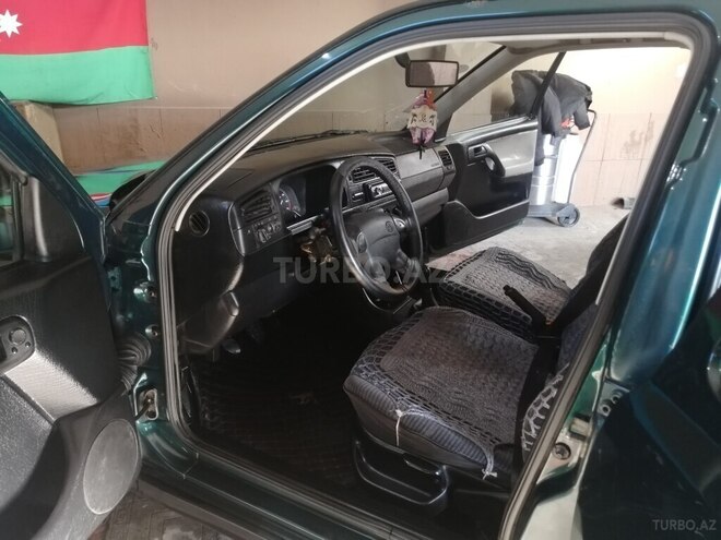 Volkswagen Golf 1996, 186,310 km - 1.8 л - Lənkəran