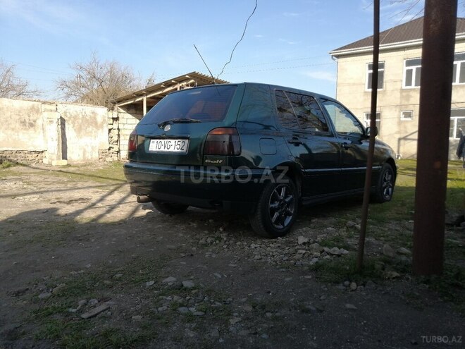 Volkswagen Golf 1996, 186,310 km - 1.8 л - Lənkəran