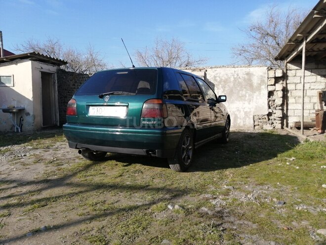 Volkswagen Golf 1996, 186,310 km - 1.8 л - Lənkəran