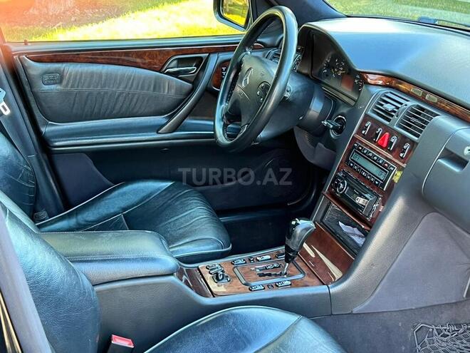 Mercedes E 240 2001, 206,108 km - 2.4 л - Gəncə