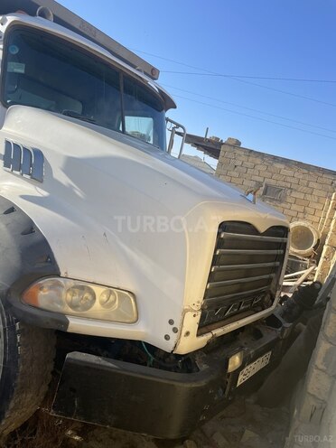 Mack  2009, 387,563 km - 13.0 l - Bakı
