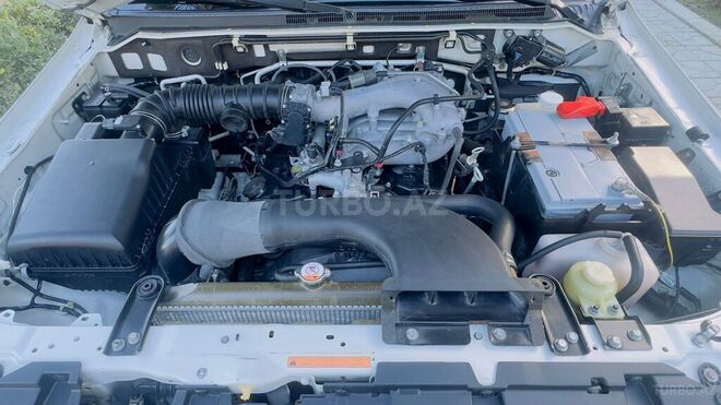 Mitsubishi Pajero 2007, 174,136 km - 3.0 л - Masallı