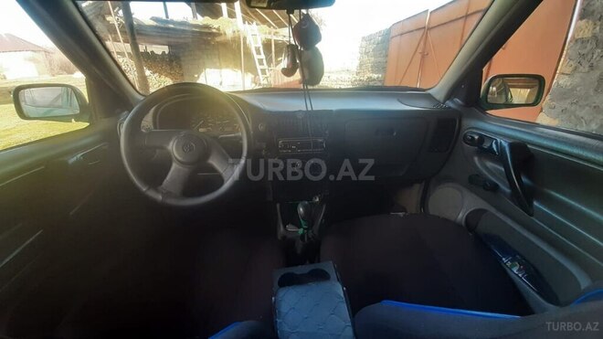 Volkswagen Polo 1996, 137,000 km - 1.6 l - Zaqatala