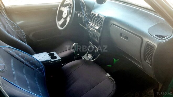 Volkswagen Polo 1996, 137,000 km - 1.6 l - Zaqatala