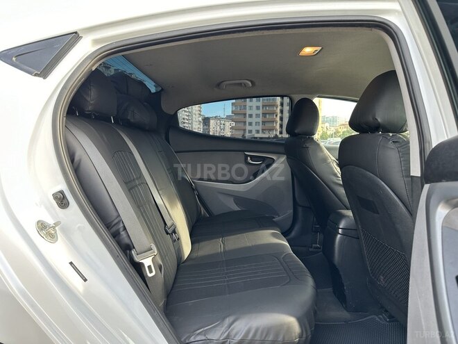 Hyundai Elantra 2015, 95,241 km - 1.8 l - Bakı