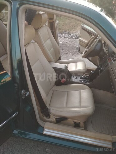 Mercedes C 220 1995, 252,354 km - 2.2 л - Mingəçevir