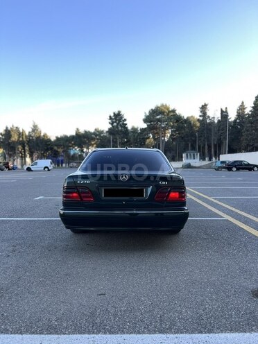 Mercedes E 270 2000, 199,000 km - 2.7 l - Sumqayıt