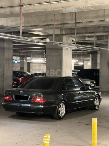 Mercedes E 270 2000, 199,000 km - 2.7 l - Sumqayıt