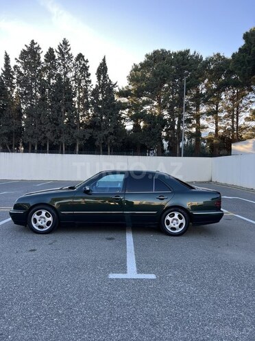 Mercedes E 270 2000, 199,000 km - 2.7 l - Sumqayıt