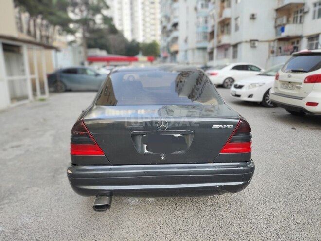 Mercedes C 200 1995, 324,000 km - 2.0 l - Bakı
