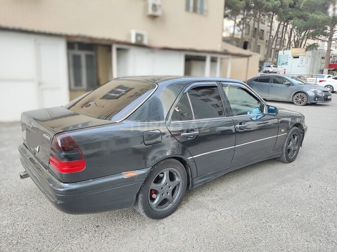 Mercedes C 200 1995, 324,000 km - 2.0 l - Bakı