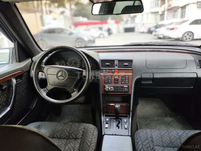 Mercedes C 200 1995, 324,000 km - 2.0 l - Bakı