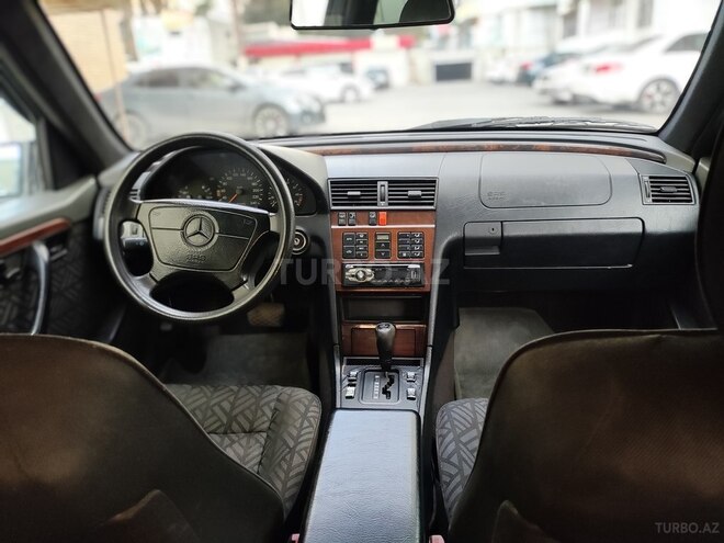 Mercedes C 200 1995, 324,000 km - 2.0 l - Bakı