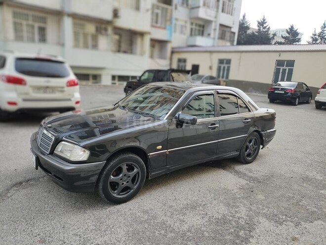Mercedes C 200 1995, 324,000 km - 2.0 l - Bakı