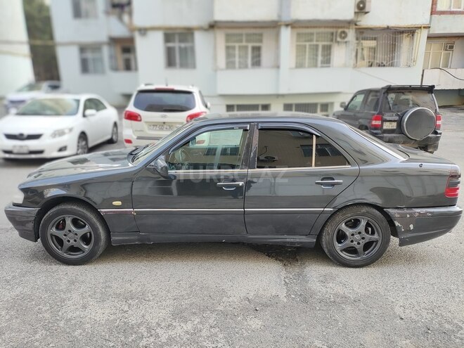 Mercedes C 200 1995, 324,000 km - 2.0 l - Bakı
