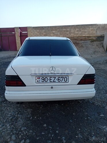 Mercedes E 220 1994, 500,000 km - 2.2 l - Sabirabad