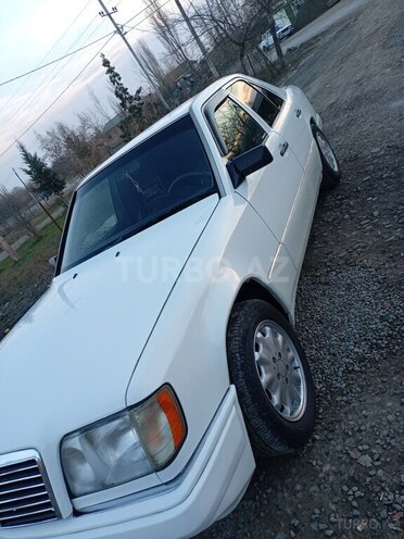 Mercedes E 220 1994, 500,000 km - 2.2 l - Sabirabad