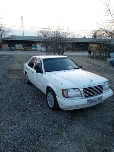 Mercedes E 220 1994, 500,000 km - 2.2 l - Sabirabad