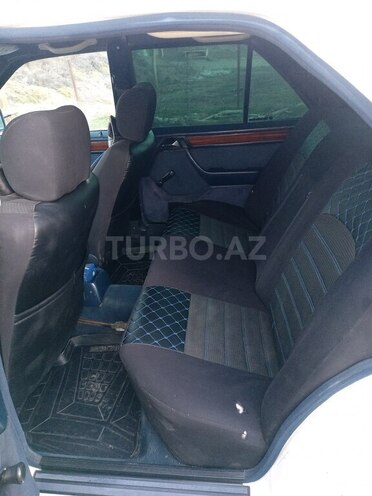 Mercedes E 220 1994, 500,000 km - 2.2 l - Sabirabad