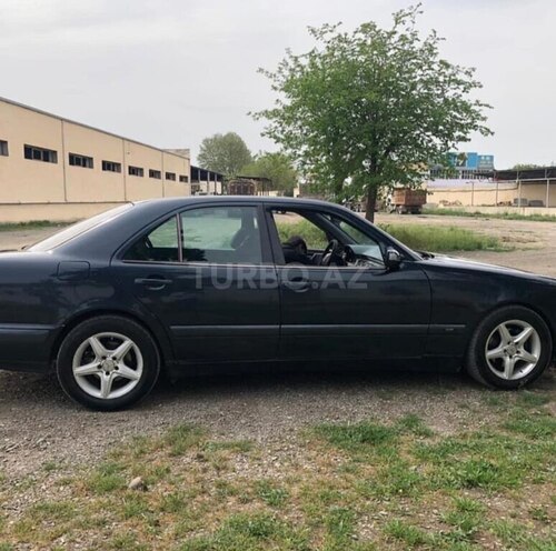 Mercedes E 240 2000, 291,000 km - 2.4 l - Goranboy