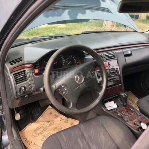Mercedes E 240 2000, 291,000 km - 2.4 l - Goranboy