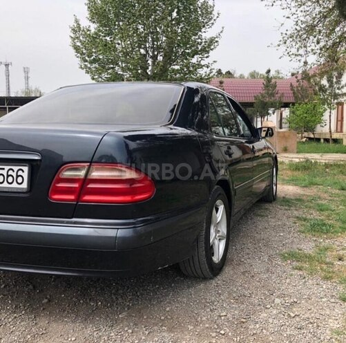 Mercedes E 240 2000, 291,000 km - 2.4 l - Goranboy