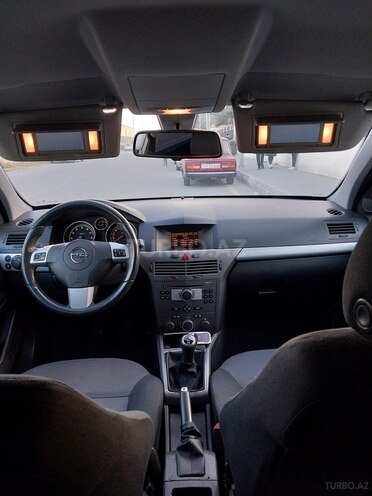 Opel Astra 2006, 236,000 km - 1.4 л - Bakı