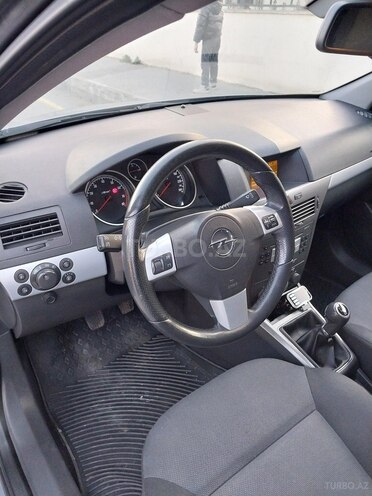 Opel Astra 2006, 236,000 km - 1.4 л - Bakı