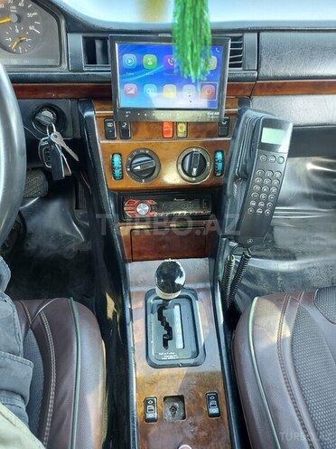 Mercedes E 250 1994, 450,000 km - 2.5 l - Bakı