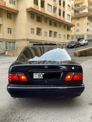 Mercedes E 220 2000, 380,000 km - 2.2 l - Bakı