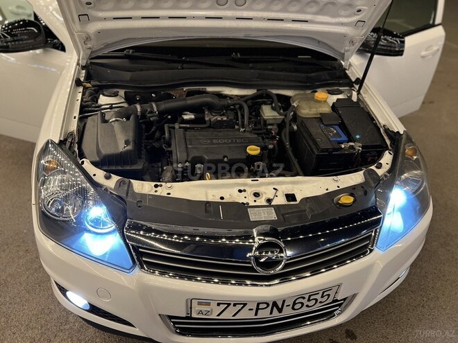 Opel Astra 2009, 200,000 km - 1.4 л - Bakı