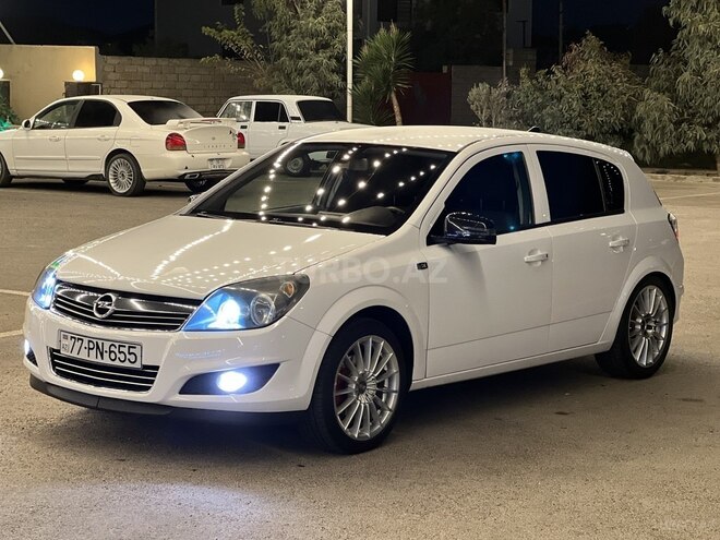 Opel Astra 2009, 200,000 km - 1.4 л - Bakı