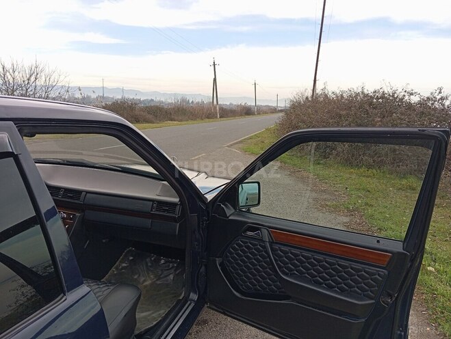 Mercedes E 250 1994, 639,322 km - 2.5 l - Lənkəran