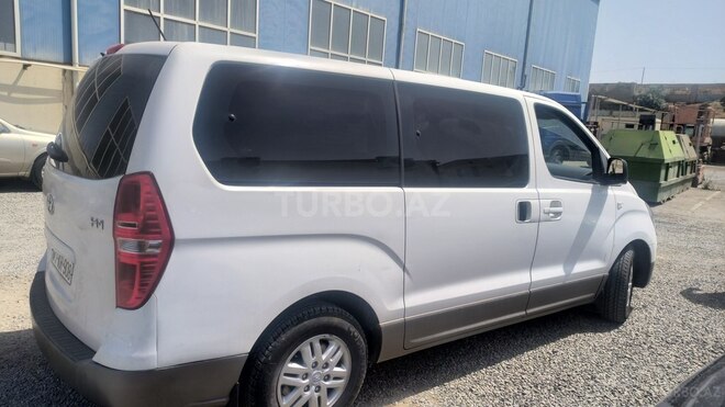 Hyundai H-1 2015, 322,000 km - 2.5 l - Bakı